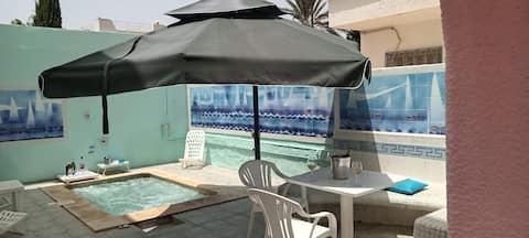 Villa de vacances idéale. Jacuzi extérieur chauffé