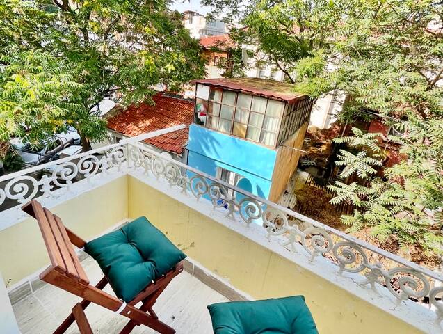 BohoHouse ~ 6 Rooms + 2 Rooftops gallery image 2