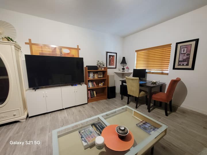 Great Bedroom (Qeen Size Bed) - San Diego, CA