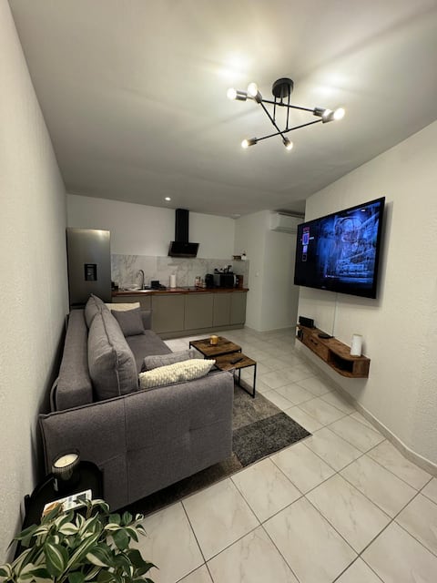 Popular Airbnb listing: Nice 2-room apartment in the heart of Nice in Garibaldi