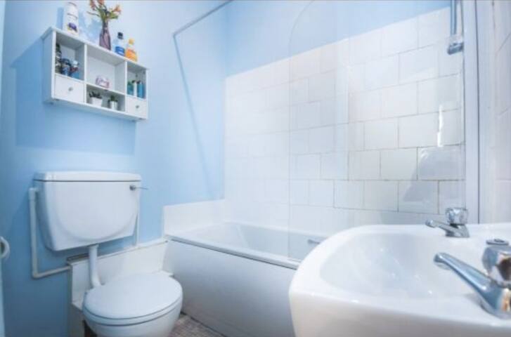 Temple Bar Quiet 2 Bed gallery image 4