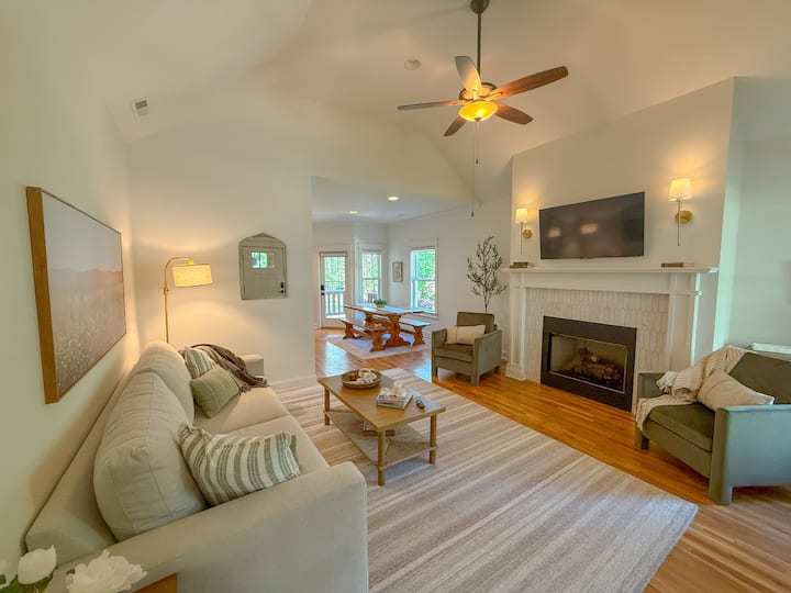 Bluebonnet Cottage - Belmont, NC
