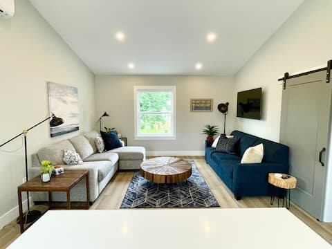 Top performing Airbnb: The Admiral's Suite in Charlottetown