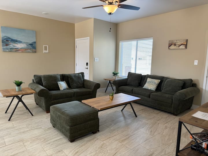 Relaxing 4br 2b Brand New Home 5 Beds - Yuma, AZ
