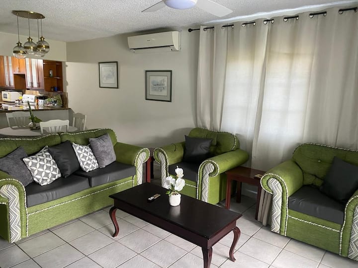 Garden-sea View 2 Bedroom/2 Bath - Jamaica