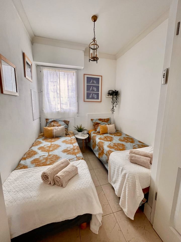 2nd Bedroom; 2 beds 90x200cm.
Electric blinds. 