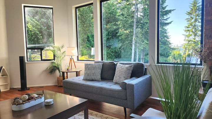 Cozy Lakeview Sunsets & Cinema - Larrabee State Park, Bellingham