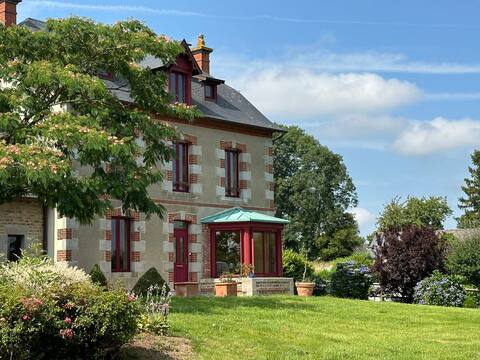 Maisons de Familles Country house with a spa