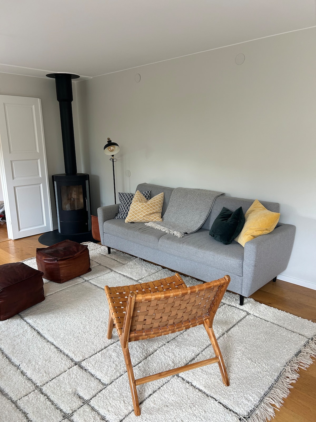 მისაღები ოთახი 1