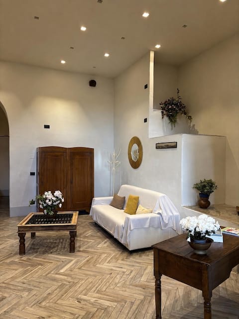 Top Airbnb: Vicolo di Vallepiatta Loft, historic center, Dome a Siena
