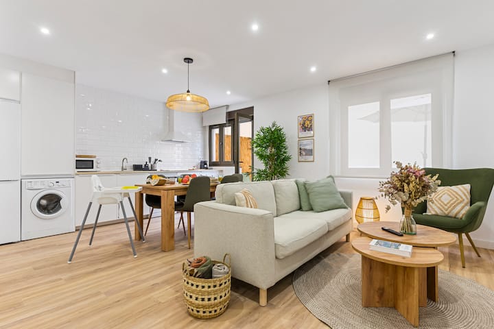 Monet, Apartamento Con Terraza, Cuna Y Trona - Gijón