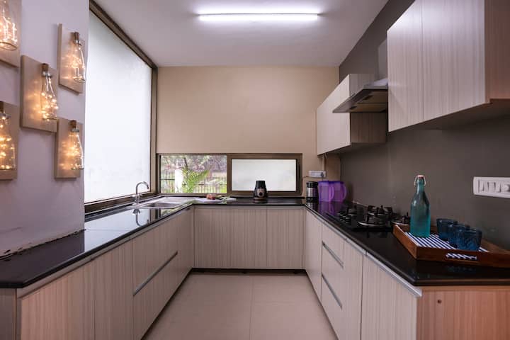 Full kitchen image 3