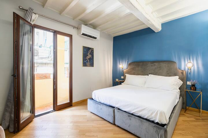 [Duomo-Uffizi] @3BDR Bright and Luxury apartment gallery image 2