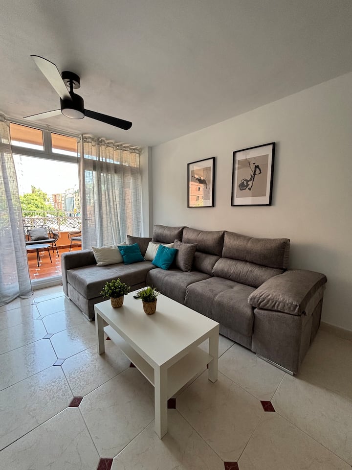 Piso 136m2 Con Parking Privado Y Terraza Super - Málaga