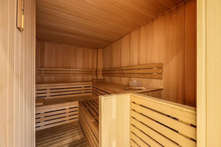 Luxury Apartment Madrid gallery image 5