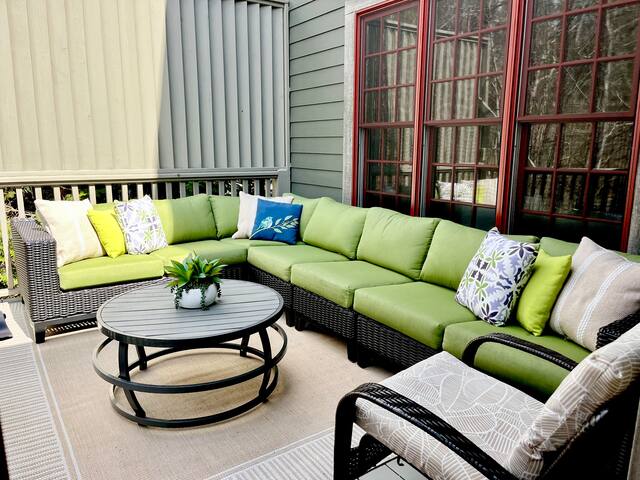 Hidden Creek Craftsman Retreat gallery image 3