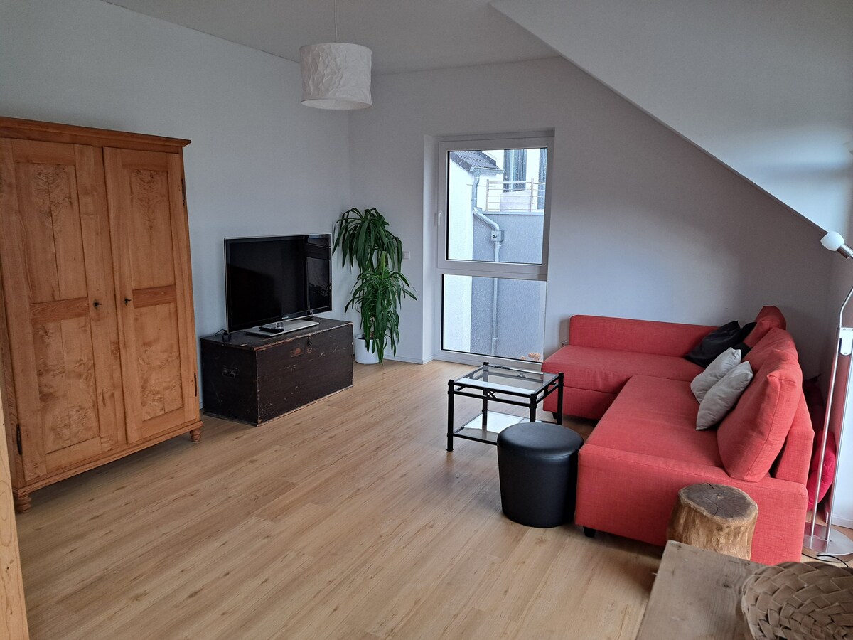 Popular Airbnb listing: Newly furnished 3-room apartment in Alt Godesberg