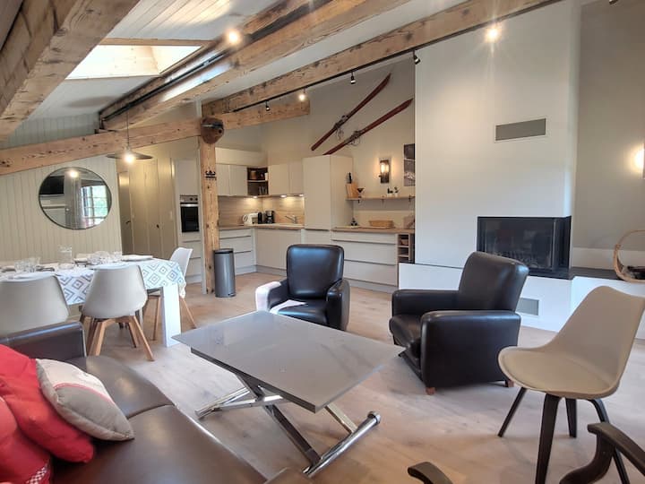 Penthouse Rénové Pour 6 Avec Balcon Et Cheminée - Les Gets