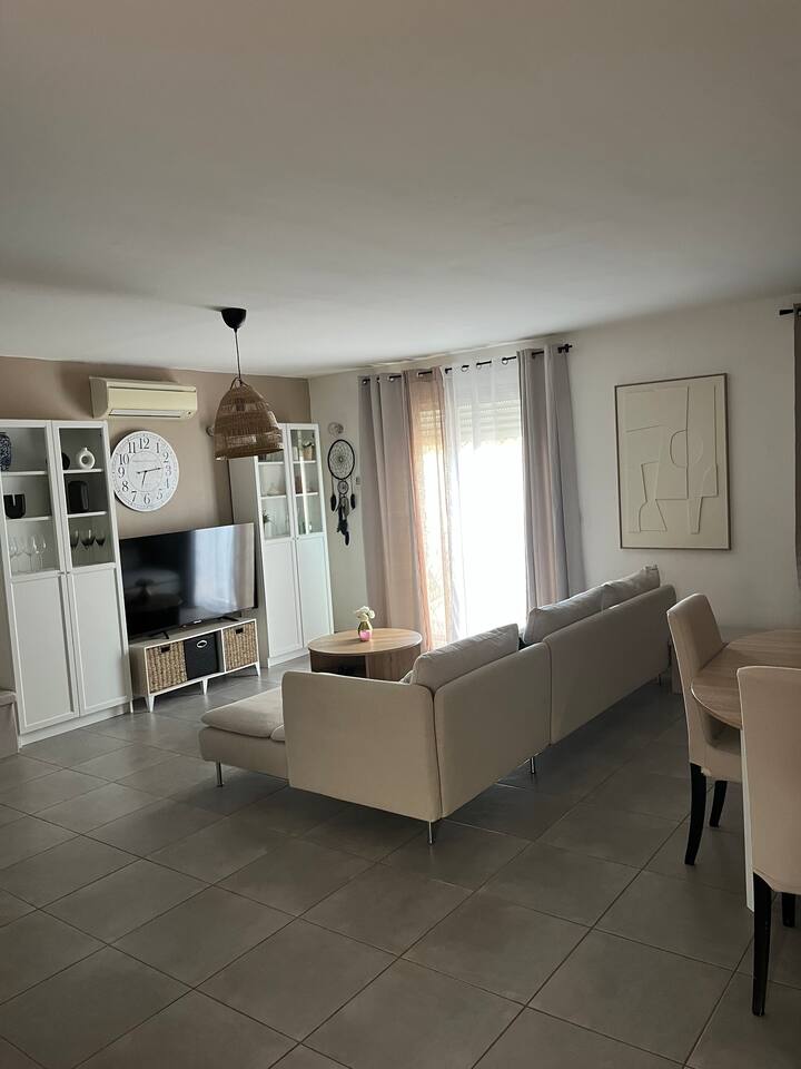 Maison Avec Piscine Privée Proche De La Camargue - Arlés