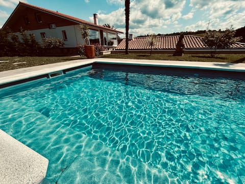 House with a pool - 7 minutes from Bilbao 7 beach