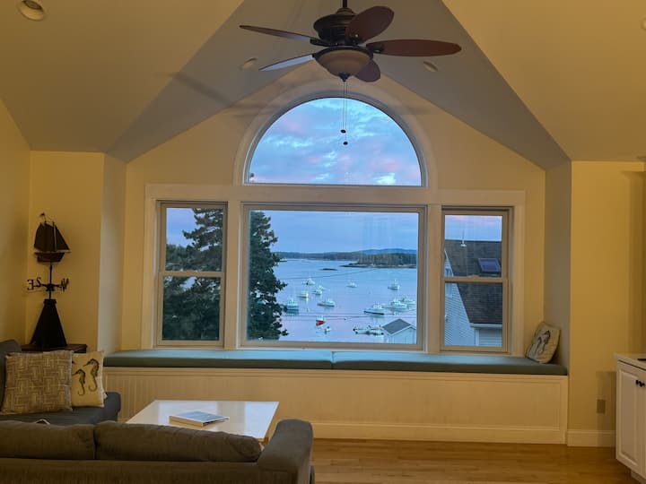 Short Walking Distance To The Town Of Stonington - Stonington, ME