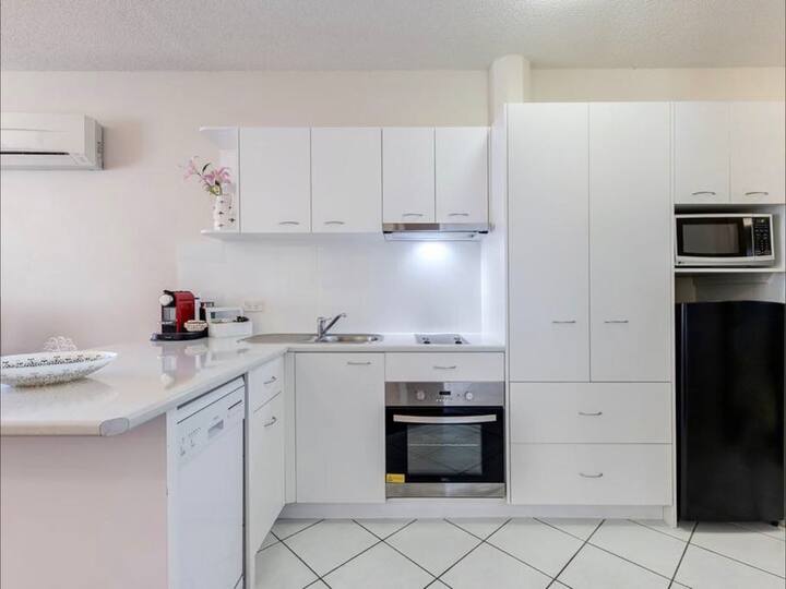 Sol @ Baywatch Surf - Beachfront 1 Bd Apartment - Marcoola