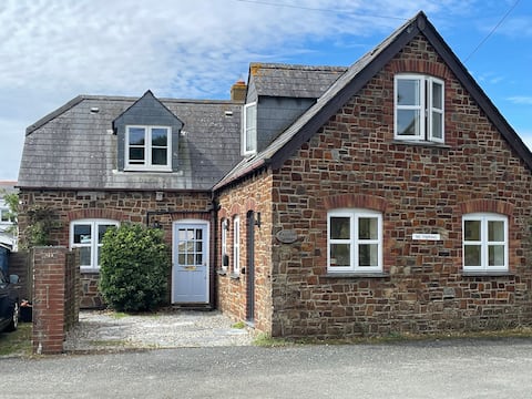 Beautiful cottage Snugglers Nook in heart of Bude