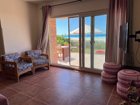 Tranquil Beachfront Escape: Zomoroda Resort Chalet