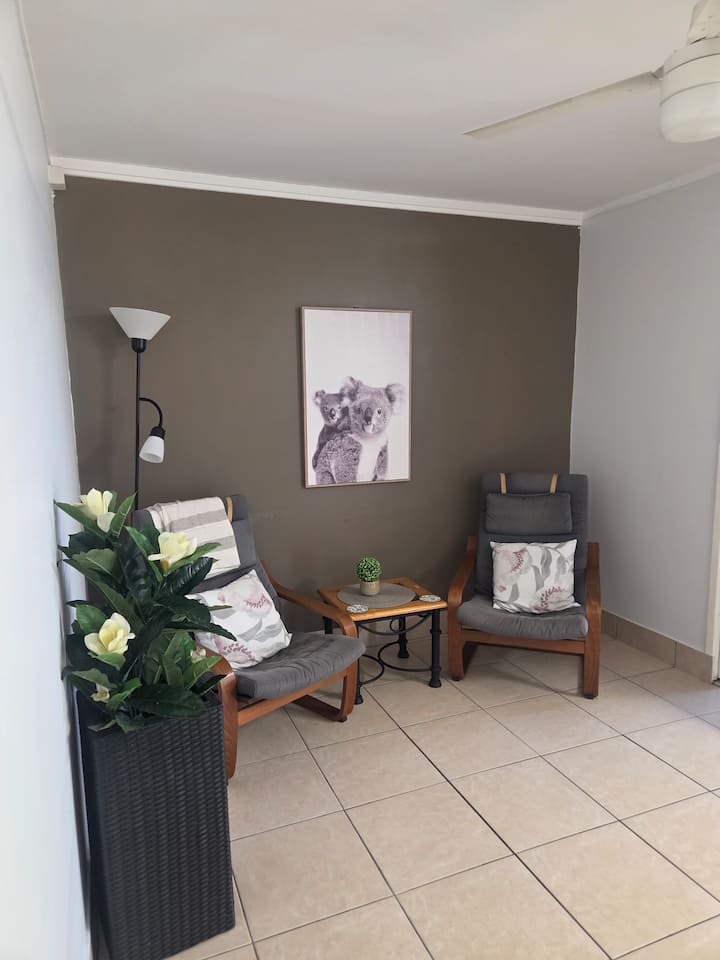 Wanting To Relax And Unwind - Springwood