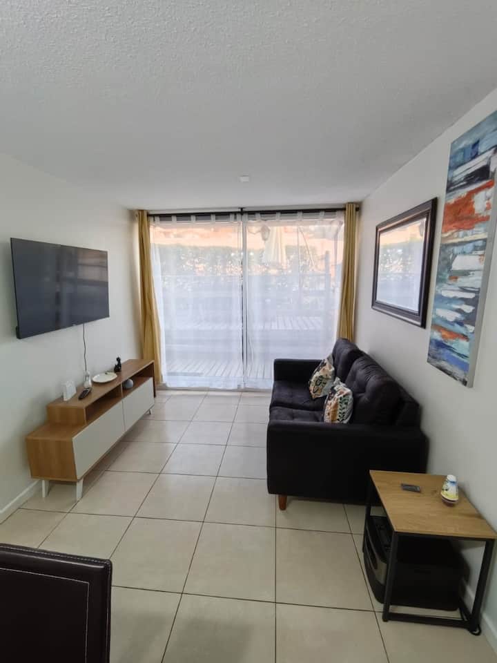 Encantador Departamento Frente A La Playa - El Tabo