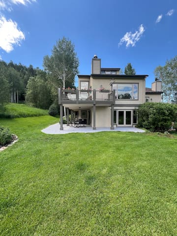 Cozy Secluded EagleVail 2BD/2BA On Golf Course