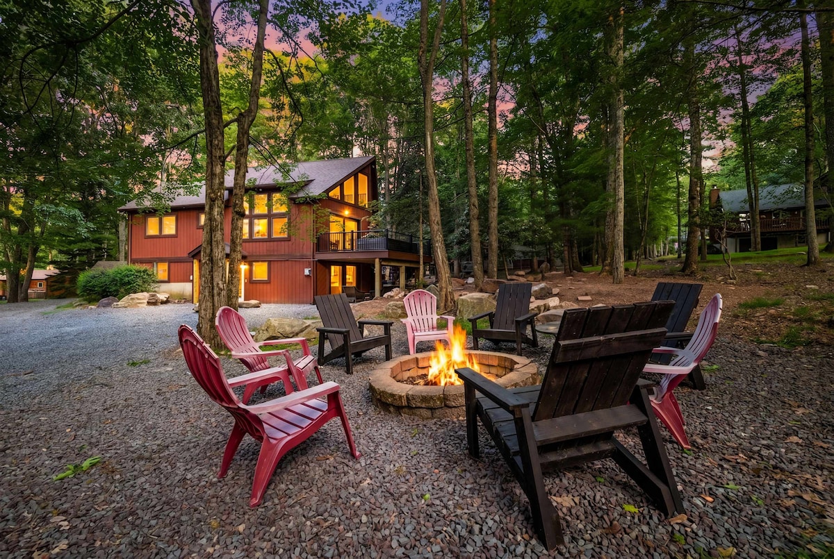 Dog-Friendly Cabin, Hot Tub, Game Room, Fire Pit - Houses for Rent