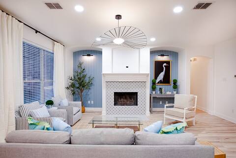 Salt water pool, 4 BRs house, by Rockwall sleep 10