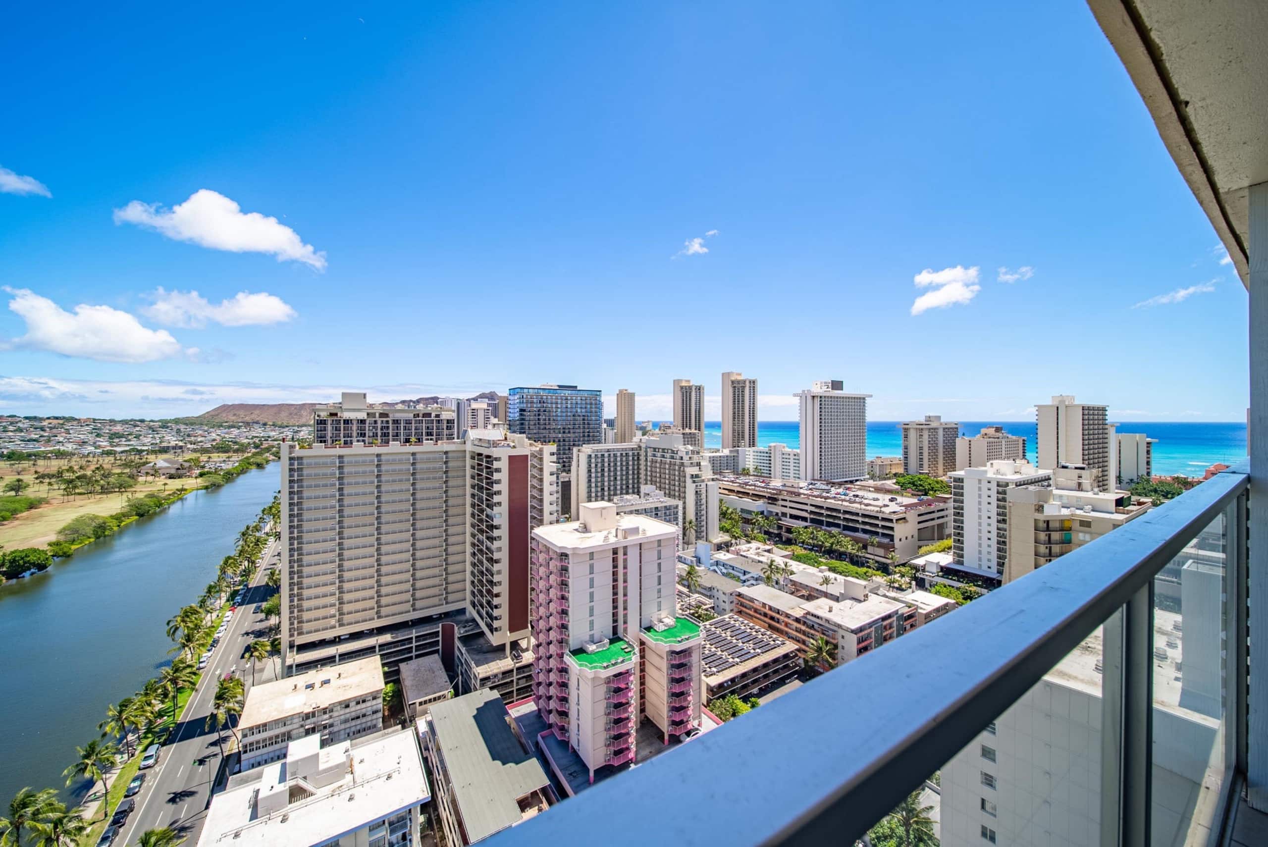 Amazing Views Waikiki 28FL 1BR Family/Group Condo - Image 20