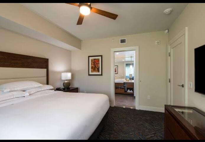 Heaven with resort fees included gallery image 3