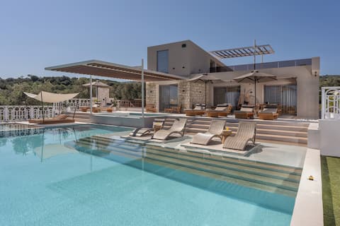 Dive into Bliss: Summer Oasis of Elegance & Joy