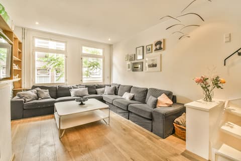 Popular Airbnb listing: NLS Amsterdam in Jordaan
