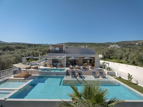 Dive into Bliss! Summer Oasis of Elegance & Joy