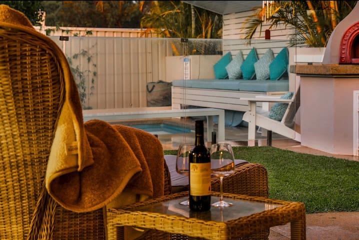 ‘PerthLuxeHomestay’ welcomes you!