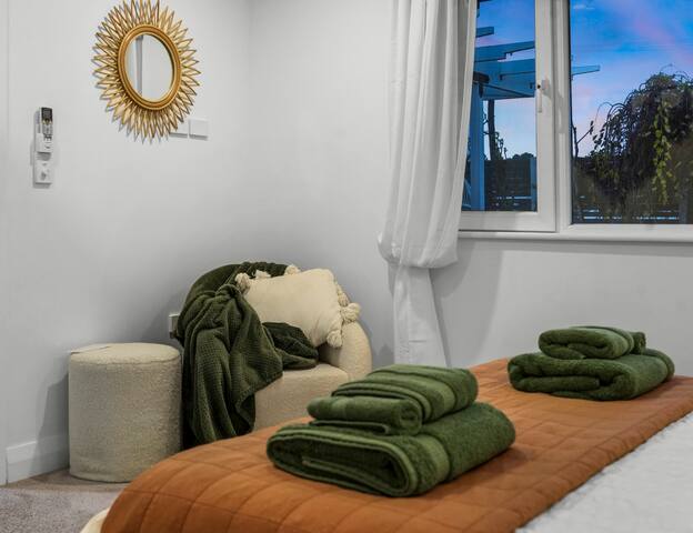 ‘PerthLuxeHomestay’ welcomes you! gallery image 5