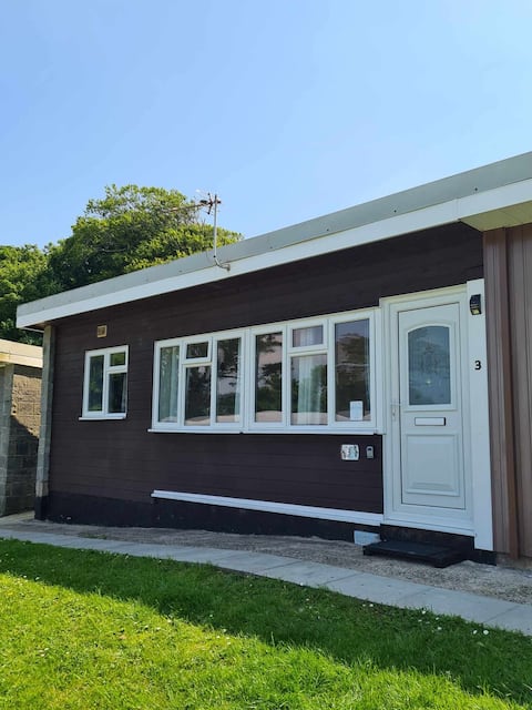 Top Airbnb: lillys view chalet bideford bay in Woolfardisworthy