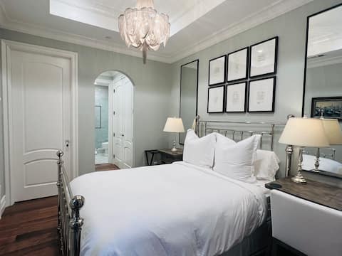 Top Airbnb: LuxeSuite Downtown Mtn View w/ Private Entrance in Mountain View