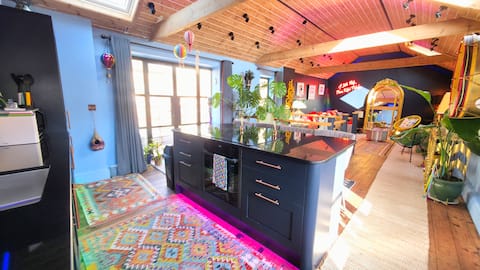Opulent stay at Pettifer's Loft - Stamford