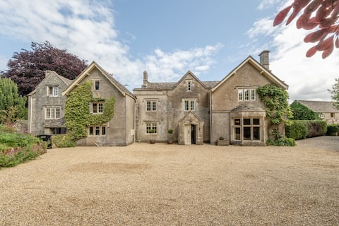 Large dog friendly country house - Old Rectory