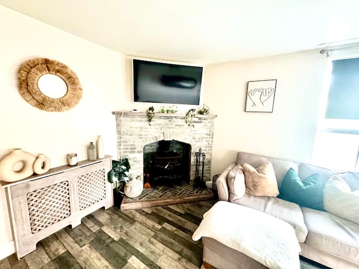 Ivy Lodge, Hot Tub, Log Burner. Nr Quex &Dreamland - Birchington-on-Sea