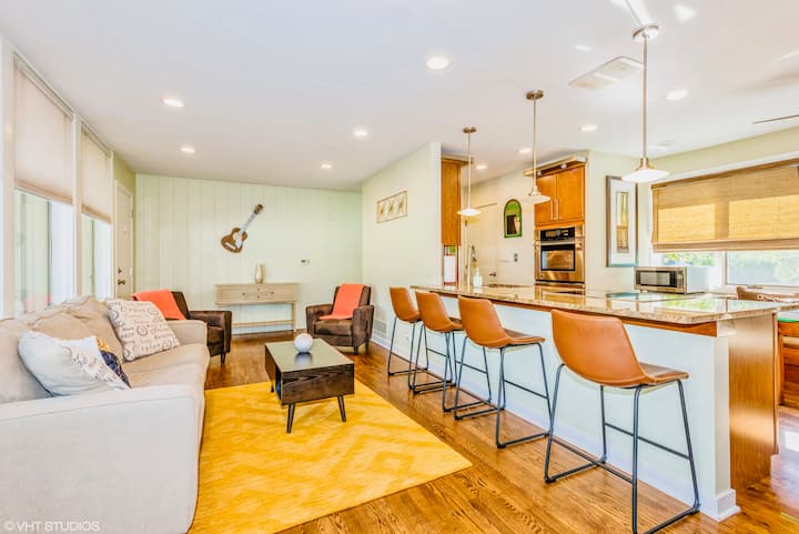 Stylish Elmhurst Ranch Home Pet-friendly Oasis