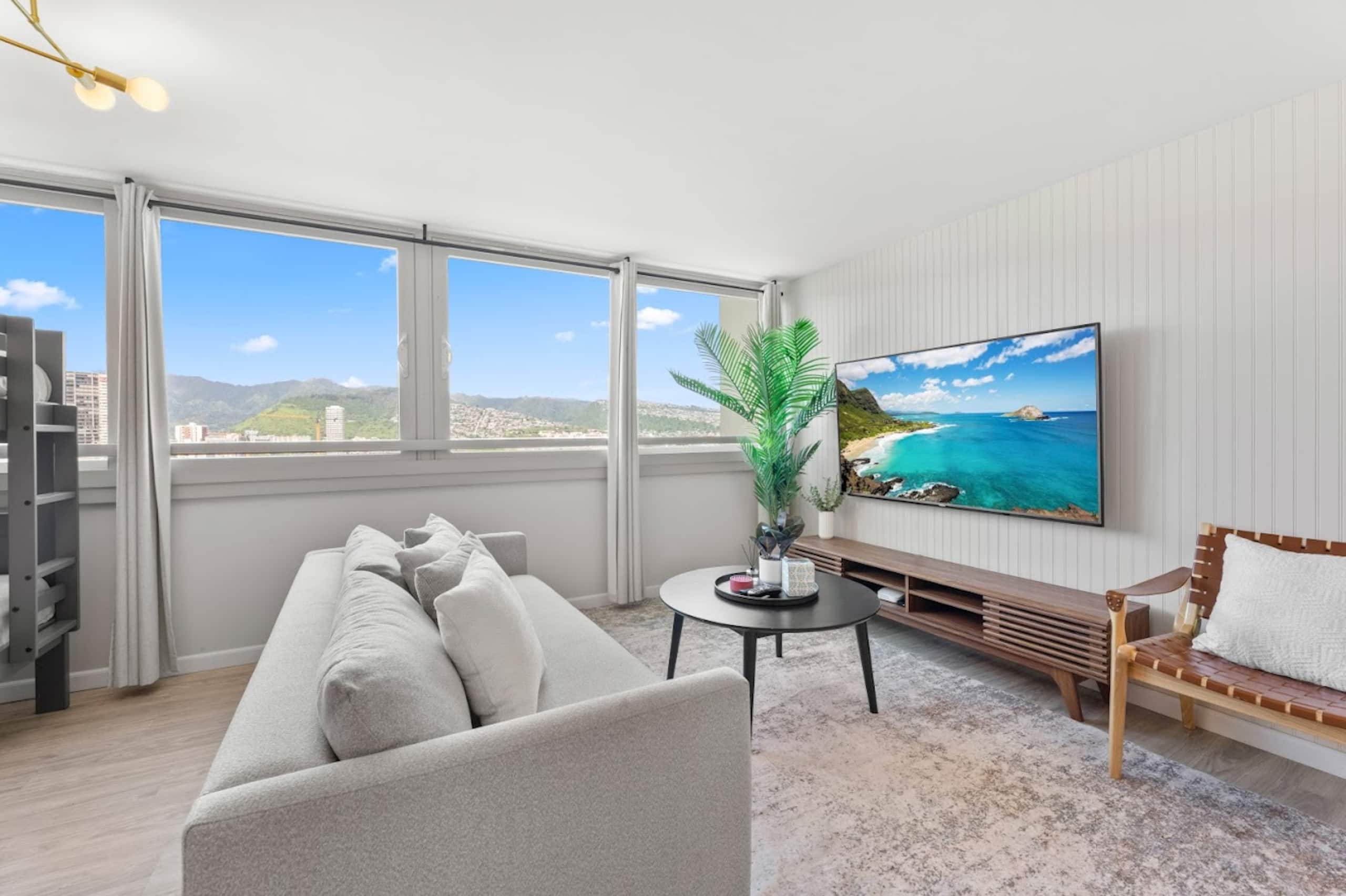 24F-Beautiful Family | Group 1-BR Condo - Waikiki! - Image 8