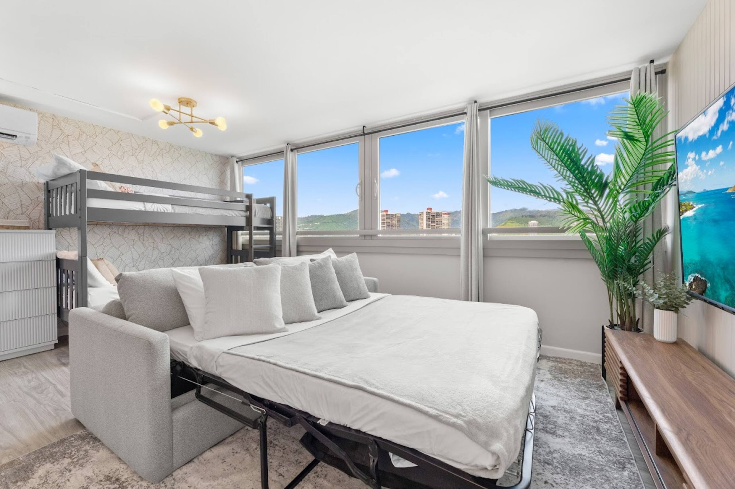 24F-Beautiful Family | Group 1-BR Condo - Waikiki! - Image 13