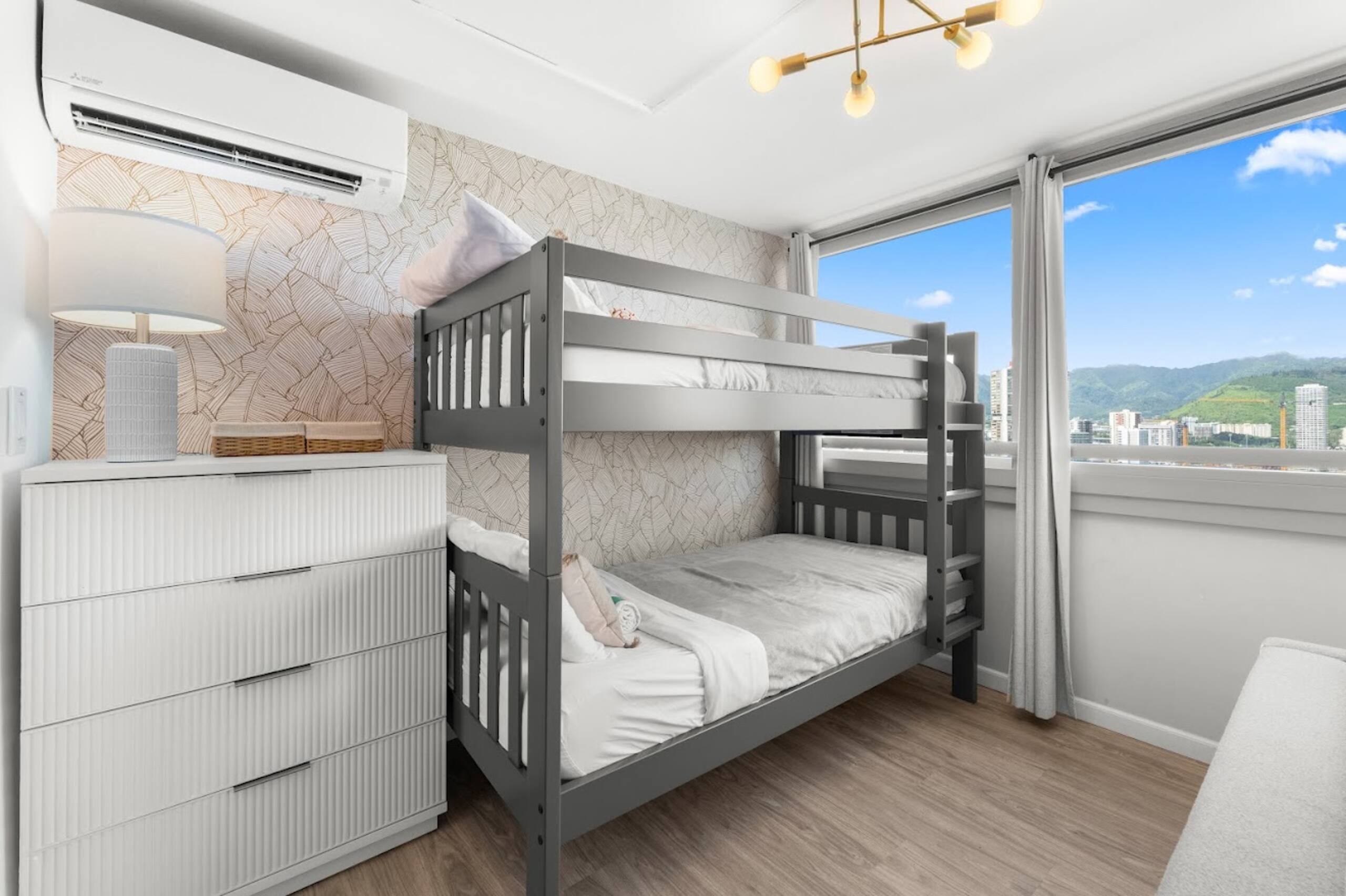 24F-Beautiful Family | Group 1-BR Condo - Waikiki! - Image 11