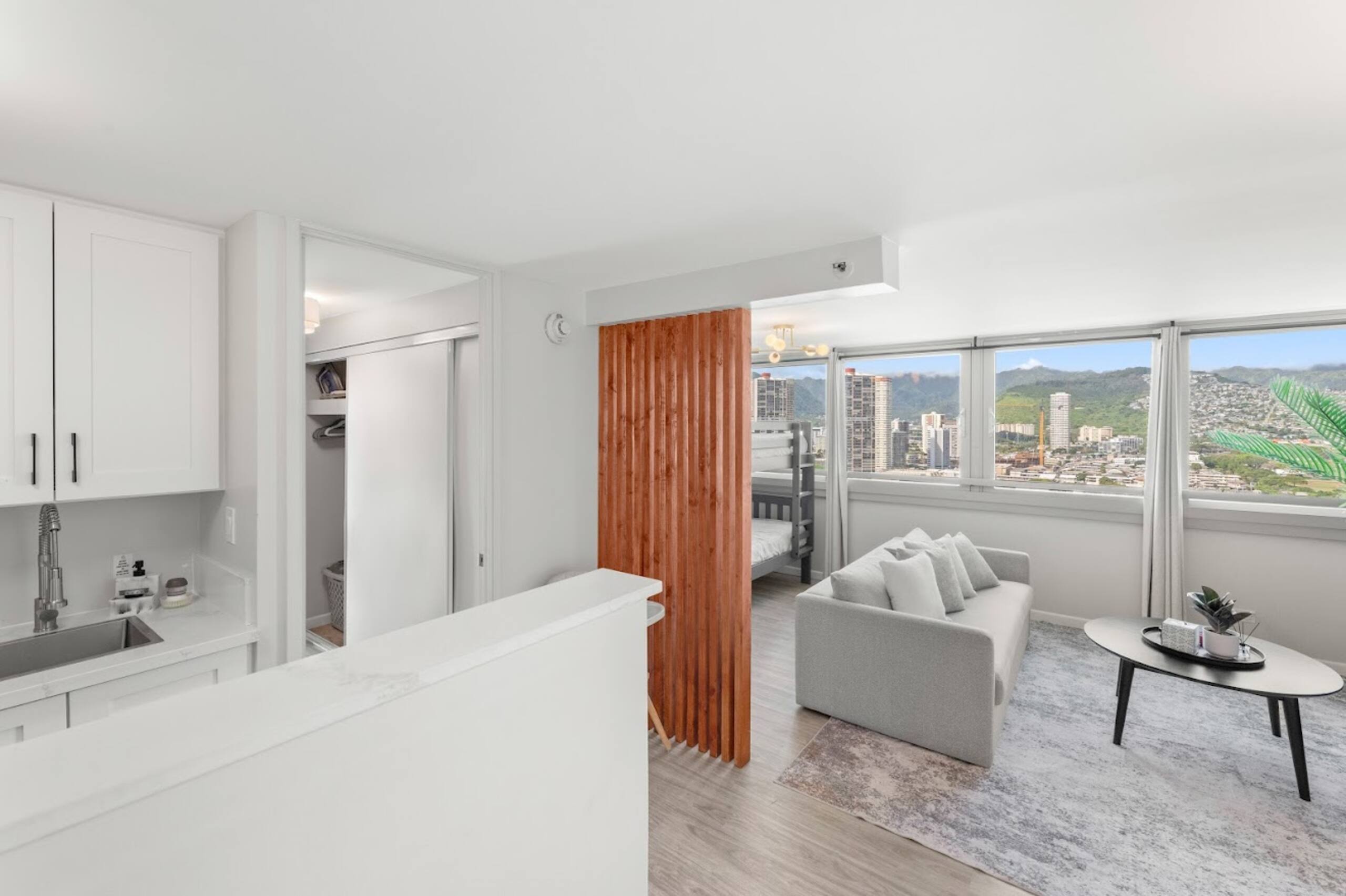 24F-Beautiful Family | Group 1-BR Condo - Waikiki! - Image 4
